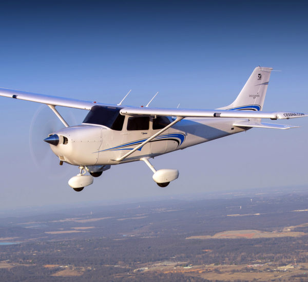 Cessna 172 Skyhawk - Africiar, Inc.