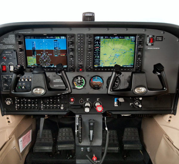 Cessna 172 Skyhawk - Africiar, Inc.